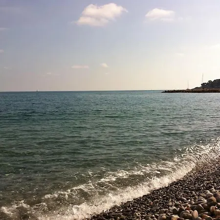 T4 Front De ,piscine 25 Metres ,wifi,6a8 Personnes,parking,garage Roquebrune-Cap-Martin