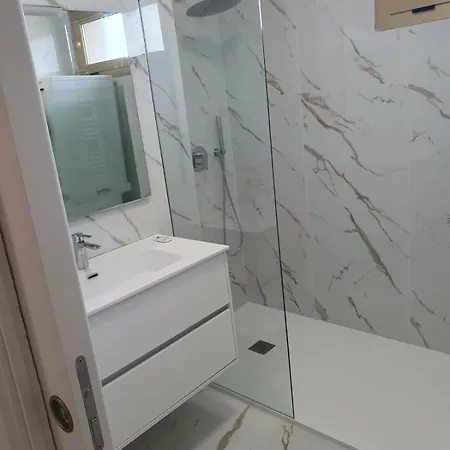 T4 Front De ,piscine 25 Metres ,wifi,6à8 Personnes,parking,garage