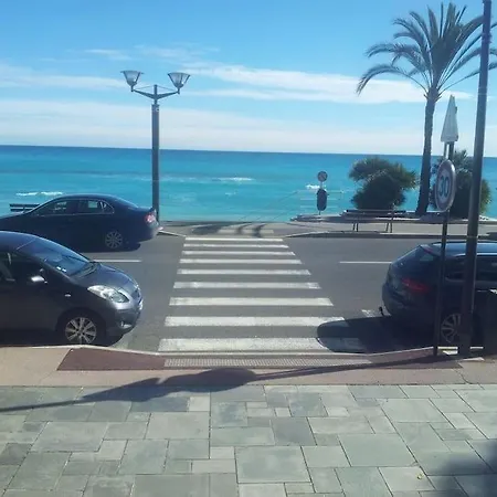 아파트 T4 Front De ,piscine 25 Metres ,wifi,6a8 Personnes,parking,garage *